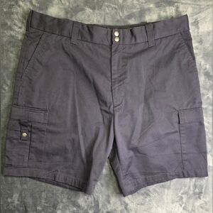 Propper Black Cargo Shorts with Belt Loops and Knee-Length Design